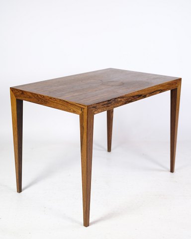 Rosewood side table designed by Severin Hansen from Haslev furniture factory 
from around the 1960s.
Great condition
