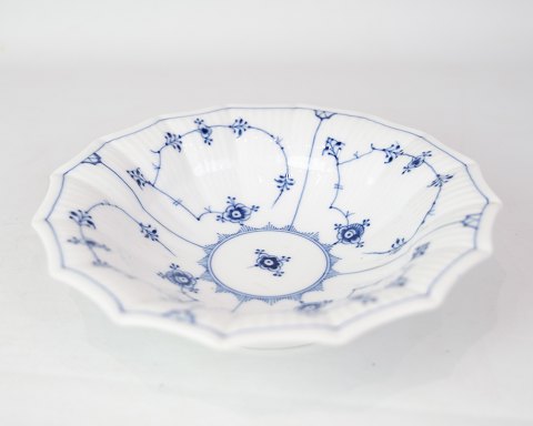 Bowl - No.1/142 - Porcelain - Fluted Blue Fluted - Royal Copenhagen
Great condition

