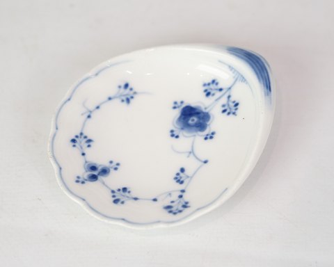 Small Mussel Bowl - No. 200 - Porcelain - Blue Fluted - Blue Painted - B&G - Bing