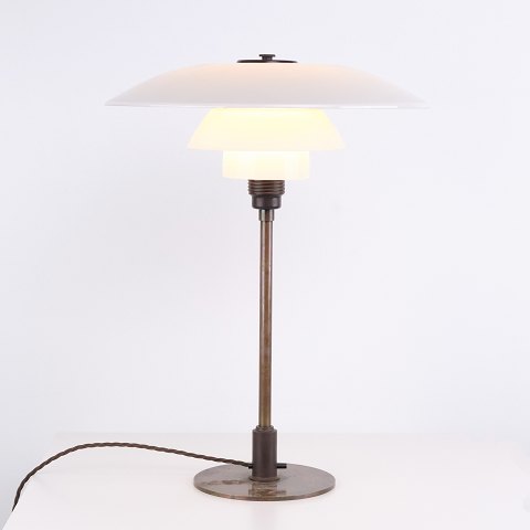 Poul Henningsen Tischlampe Modell PH 4/3 aus brüniertem Messing für Louis Poulsen, 1930er Jahre