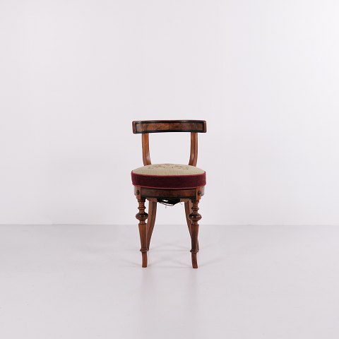 Kleiner Klavierstuhl aus Poliertem Nussbaum mit Intarsien von 1880