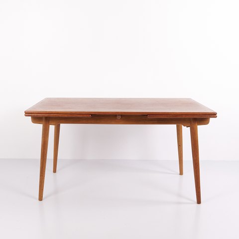 Hans J. Wegner Esstisch aus Teak und Eiche mit Auszug von Andreas Tuck Dänemark