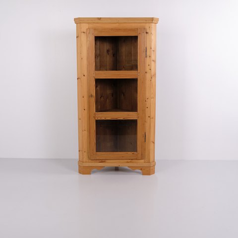 Antiker Eckschrank mit Glastür aus Kiefernholz, 1890er-Jahre
