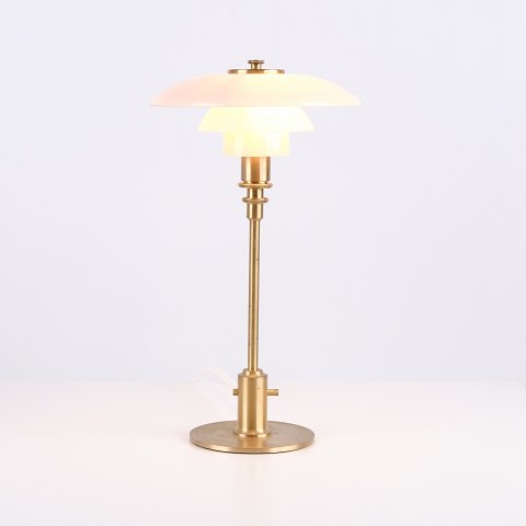 Poul Henningsen PH 2/1 Tischleuchte aus Messing mit Pale Rose Schirmen für Louis Poulsen