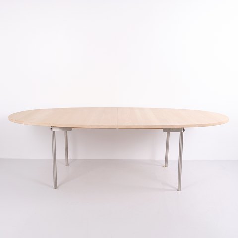 Marianne und Hans J. Wegner CH 323 Ovaler Esstisch für Tranekær Furniture 2005