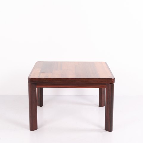 Illum Wikkelsø Couchtisch / Beistelltisch aus Palisander für Toften Møbelfabrik 1960er Jahre