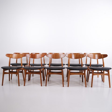 Hans J. Wegner Satz von 10 CH30 Esszimmerstühlen für Carl Hansen & Søn 1950er–60er Jahre