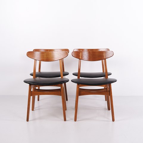 Hans J. Wegner Satz von 4 CH30 Esszimmerstühlen für Carl Hansen & Søn 1950er–60er Jahre
