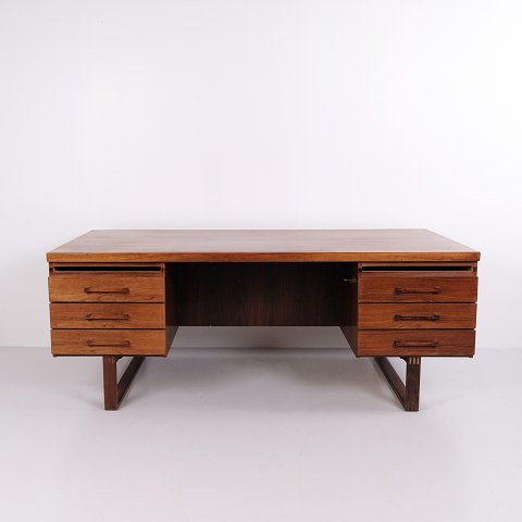 Dänischer Schreibtisch von Henning Jensen & Torben Valeur für Dyrlund 1950er Jahre