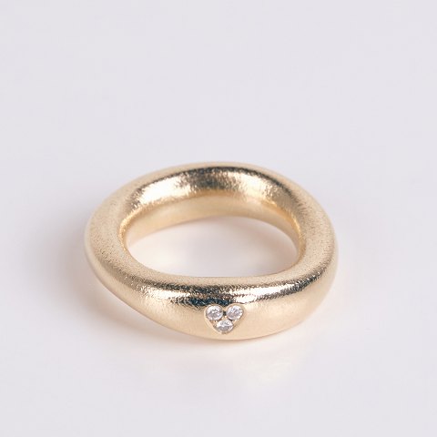 Ole Lynggaard Love Ring aus 14 Karat Gold mit Diamantherz