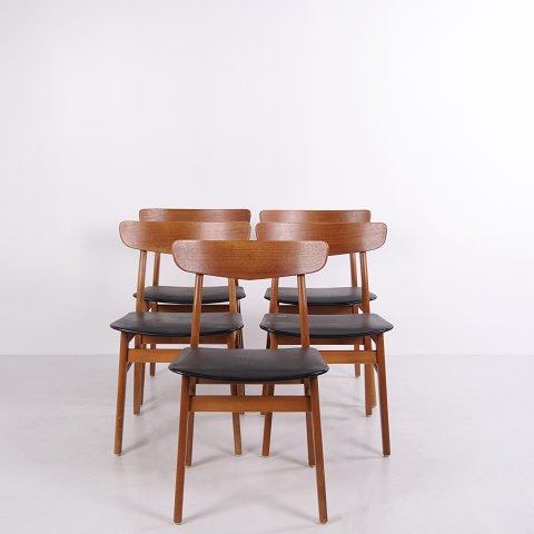 Set aus 5 Dänischen Esszimmerstühlen aus Teak mit Schwarzer Polsterung 1960er Jahre