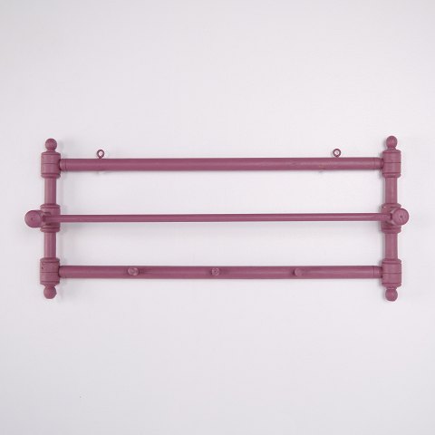 Antike Wandgarderobe aus Rosa Lackiertem Holz mit Gedrechselten Details ca. 1900
