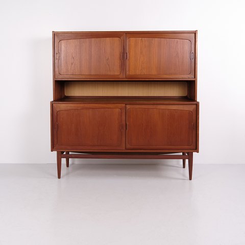 Modell 53 Teakschrank mit Barfach und Stauraum Georg Petersens Møbelfabrik 1956