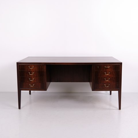 Jacob Kjær Freistehender Schreibtisch aus Palisander mit Acht Schubladen Christensen & Larsen ca. 1950