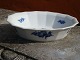 Large oval bowl in royal blue flower No 8632. L: 24.5 cm, H: 6 cm.5000 m2 showroom.