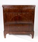 Late empire chest of drawers of mahogany , in great antique  condition from the 
1840s. 
5000m2 showroom.
