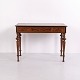 Kleiner Antiker Schreibtisch aus Nussbaum mit Wurzelholzfurnier ca. 1880er Jahre
